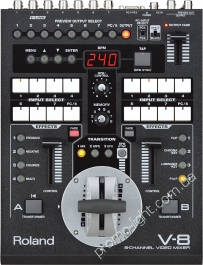 ROLAND V8